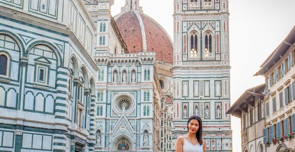 Florence: Photo Shoot walk with a local Photographer