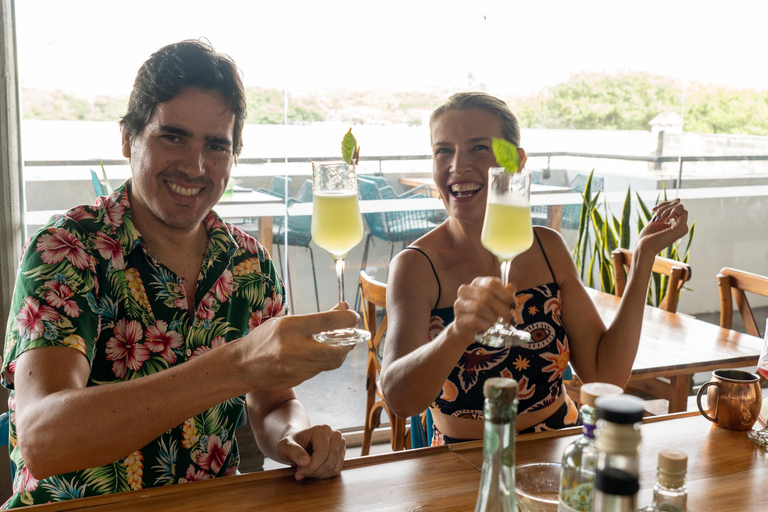 Colombiaanse Cocktail Masterclass met MixoloogMixologie