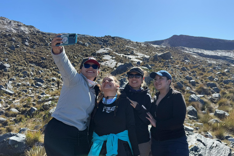 Tour to the Nevado del Cocuy - Pasadía - (Guide, transportation, entrance fees) Tour to the Nevado del Cocuy - Pasadía - (Tour guide, transportation, entrance fees)