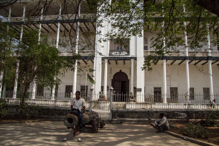 Paje: Privé Transfers van Stone Town naar PajePaje Zanzibar: Privétransfers naar Paje vanuit Stone Town