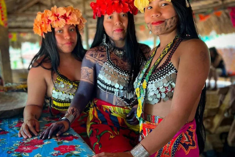 Panama Stad: Bezoek onze Emberá inheemse cultuur, jungle en watervallen