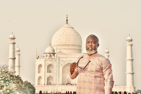 From Delhi: Taj Mahal & Agra Fort Day Trip by Express Train 1st Class Train Tickets, Private Car, Guide, Lunch & Tickets