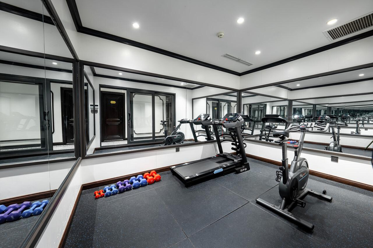 Ha Long 6★ Kreuzfahrt: 2-tägige Tour zur Titop-Insel und zur Sung Sot-Höhle