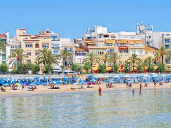 Excursión en Sitges ( Bcn): Diversidad cultural, tapas y playa