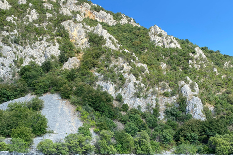Ohrid: Lake Ohrid Boat Cruise with Swimming Stops