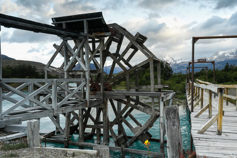 El Calafate: Glacier Cruise & Trekking at Estancia Cristina From El Calafate: Glacier Cruise to Estancia Cristina