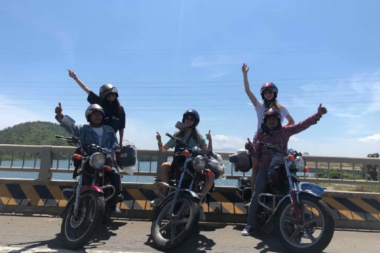 Easy Rider Tour via Hai Van pas vanuit Hue of Hoi An ( enkele reis)Van Hue naar Hoi An / Da Nang City (enkele reis)