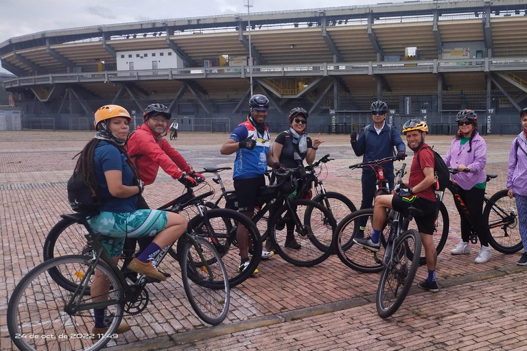 TOUR EN BICICLETA POR EL NORTE DE BOGOTÁ