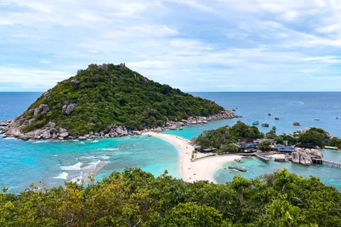 From Koh Samui: Private Speedboat Tour to Koh Tao & Nangyuan