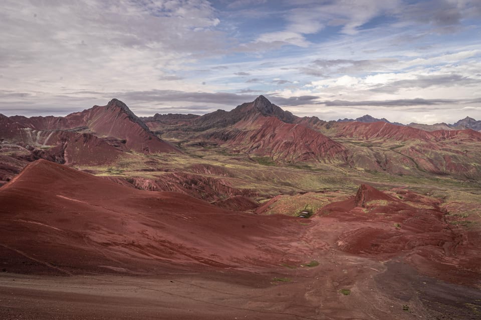 Vinicunca, Serene Sunrise without Crowds. - Housity