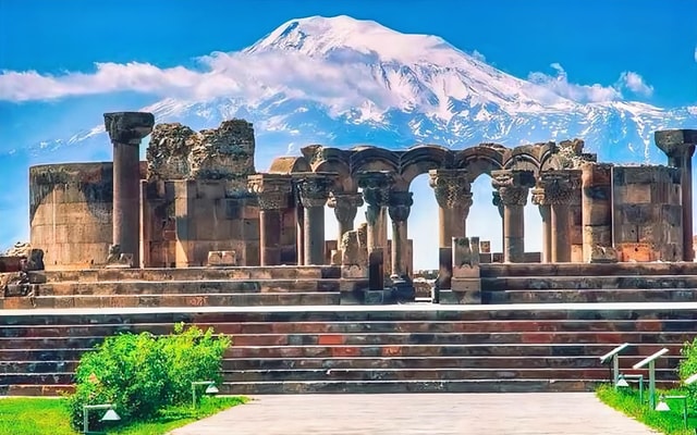 Yerevan: Khor Virap, Garni, Geghard, Echmiadzin & Zvartnots
