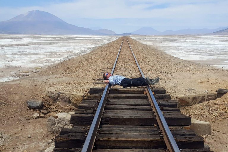 Visite privée des salines d'Uyuni depuis le Chili dans des auberges de jeunesse