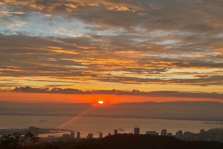 Penang: Penang Hill Sunrise Tour with Morning Market Visit