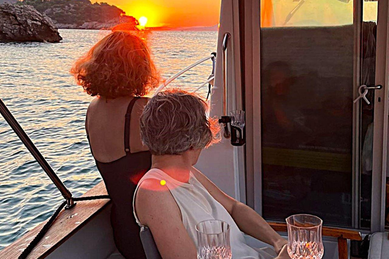 Dubrovnik: Elaphite Islands Hidden Gems Boat Tour Dubrovnik: Romantic Sunset Boat Trip