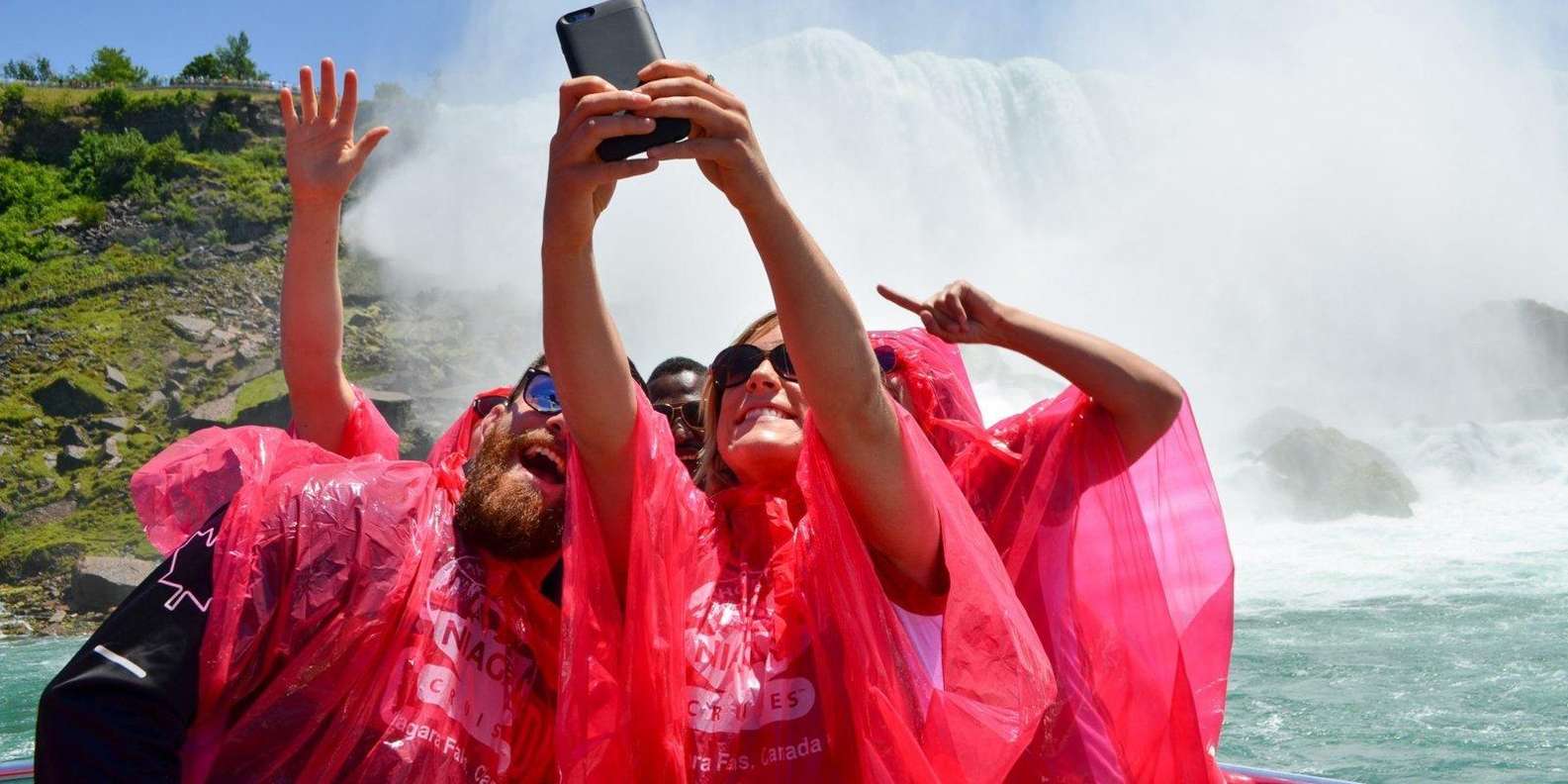 Toronto: Niagara Falls Tour, Boat & Journey Behind the Falls