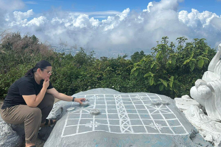 Da Nang: Son Tra Peninsula Sunrise or Sunset Jeep Tour