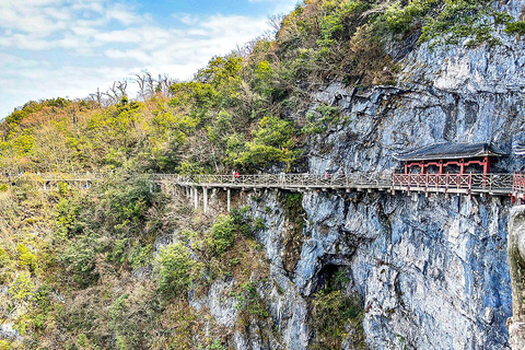 Private Zhangjiajie Tour: Avatar Mountains & Glass Bridge
