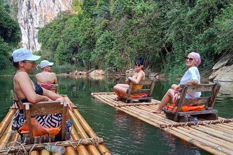 Khao Sok: Tour particular de rafting em bambu e passeio ao templo da caverna na selvaAventura particular