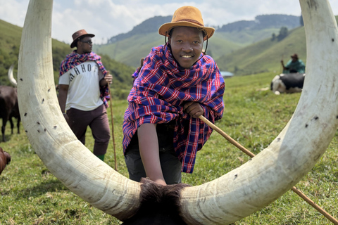 From Kigali: Bigogwe Cow Experience, Hiking & farm with Meal