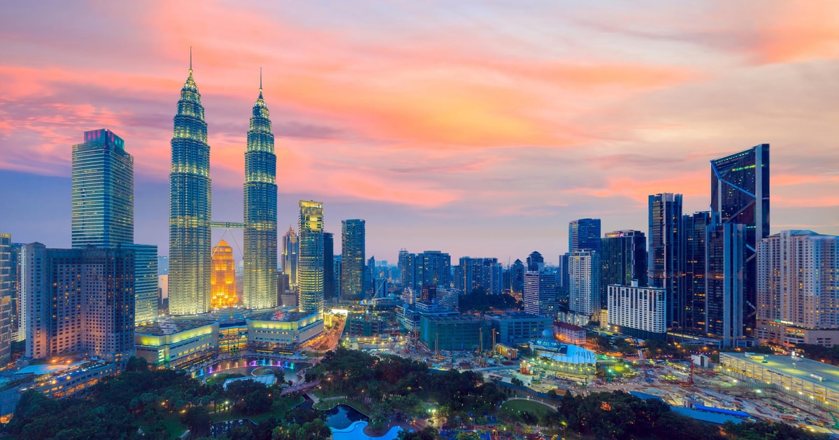 Best of Kuala Lumpur Tour med billet til Twin Tower | GetYourGuide