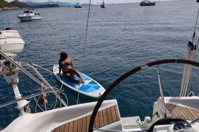 دوبروفنيك - جولة خاصة لمدة نصف يوم بالقارب الشراعي إلى جزر إلافيتي