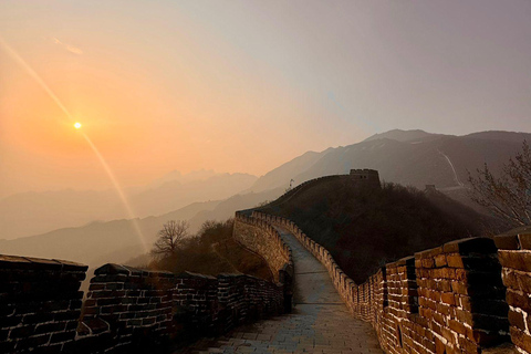 Beijing: Private Mutianyu Great Wall Evening Experience
