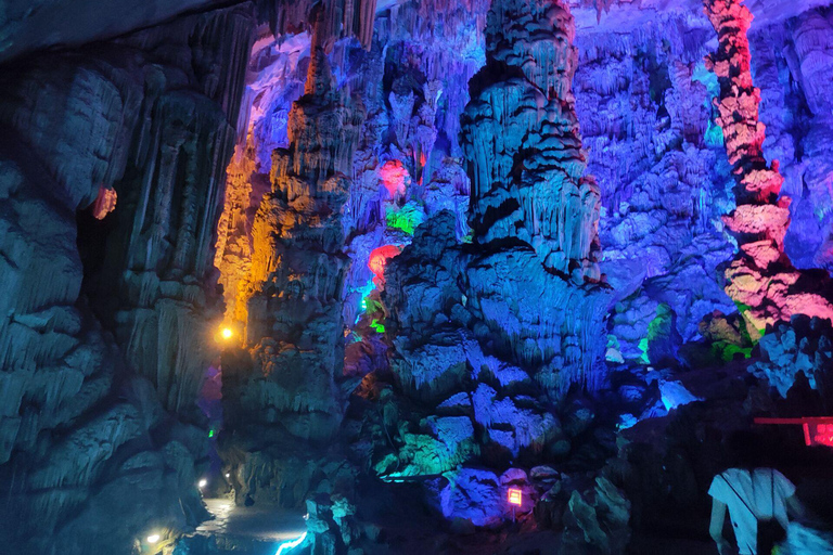 Guilin: Reed Flute Cave and Tea Plantation Private Tour Departure from Yangshuo hotel