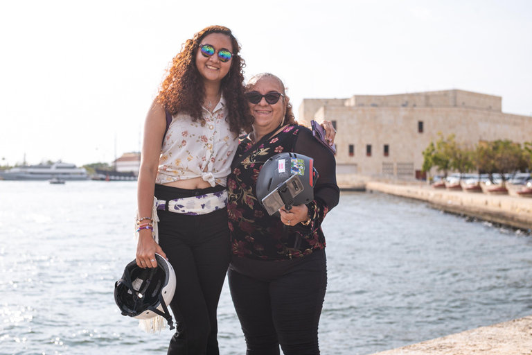 Cartagena: Motorcycle rental in the walled center