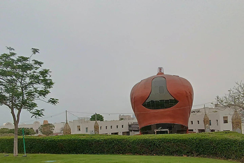 From Doha Airport: Private Guided City Tour