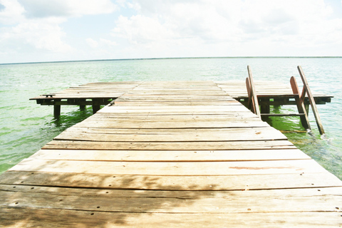 Mahahual: Chacchoben Mayan Ruins and Seven Color Lagoon Trip