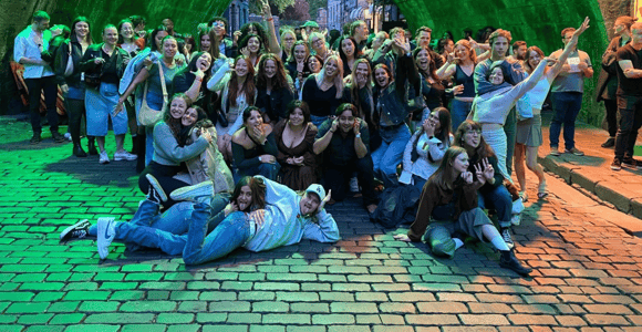 Edinburgh: 7-Bar Party Pub Crawl Ending with VIP Club Entry