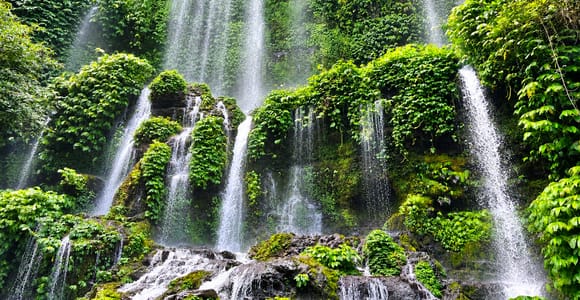Lombok: Bamboo Village, Waterfalls & Sasak Culture