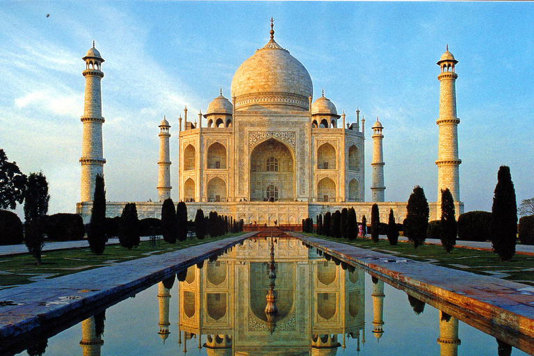 Agra: Taj Mahal and Mausoleum Guided Tour Skip-the-Line