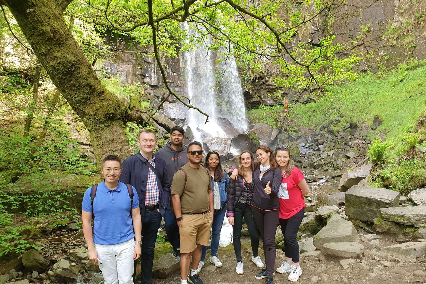 从加的夫启程：诗人带你游览斯旺西湾