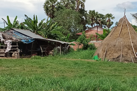 Siem Reap: Tonle Sap Lake & Floating Village Tour Tour in a Tuk Tuk
