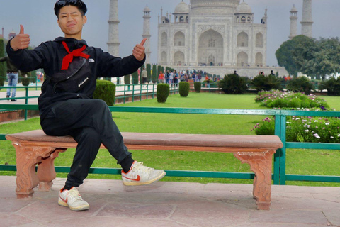 أغرا: جولة إرشادية لزيارة تاج محل والضريح مع خدمة تخطي الطابورجولة تاج محل الشاملة مع مرشد من أغرا