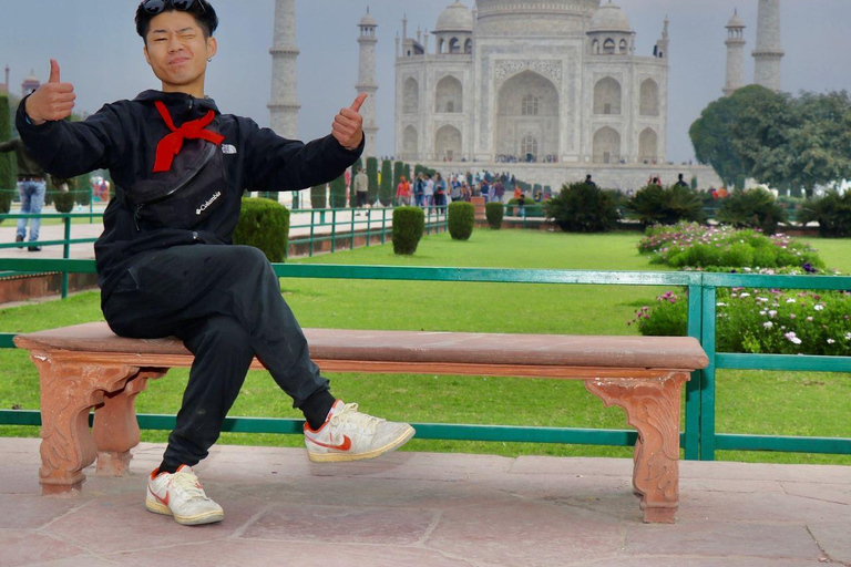 أغرا: جولة إرشادية لزيارة تاج محل والضريح مع خدمة تخطي الطابورجولة تاج محل الشاملة مع مرشد من أغرا