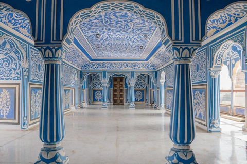 Jaipur sightseeing tour by classic vintage car