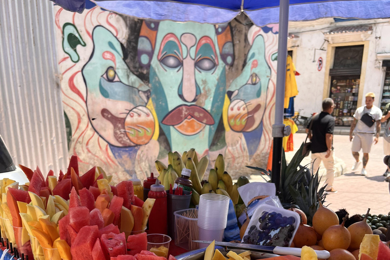 Cartagena Food Tour: 10 Dishes, Street Food & Sit-down stops