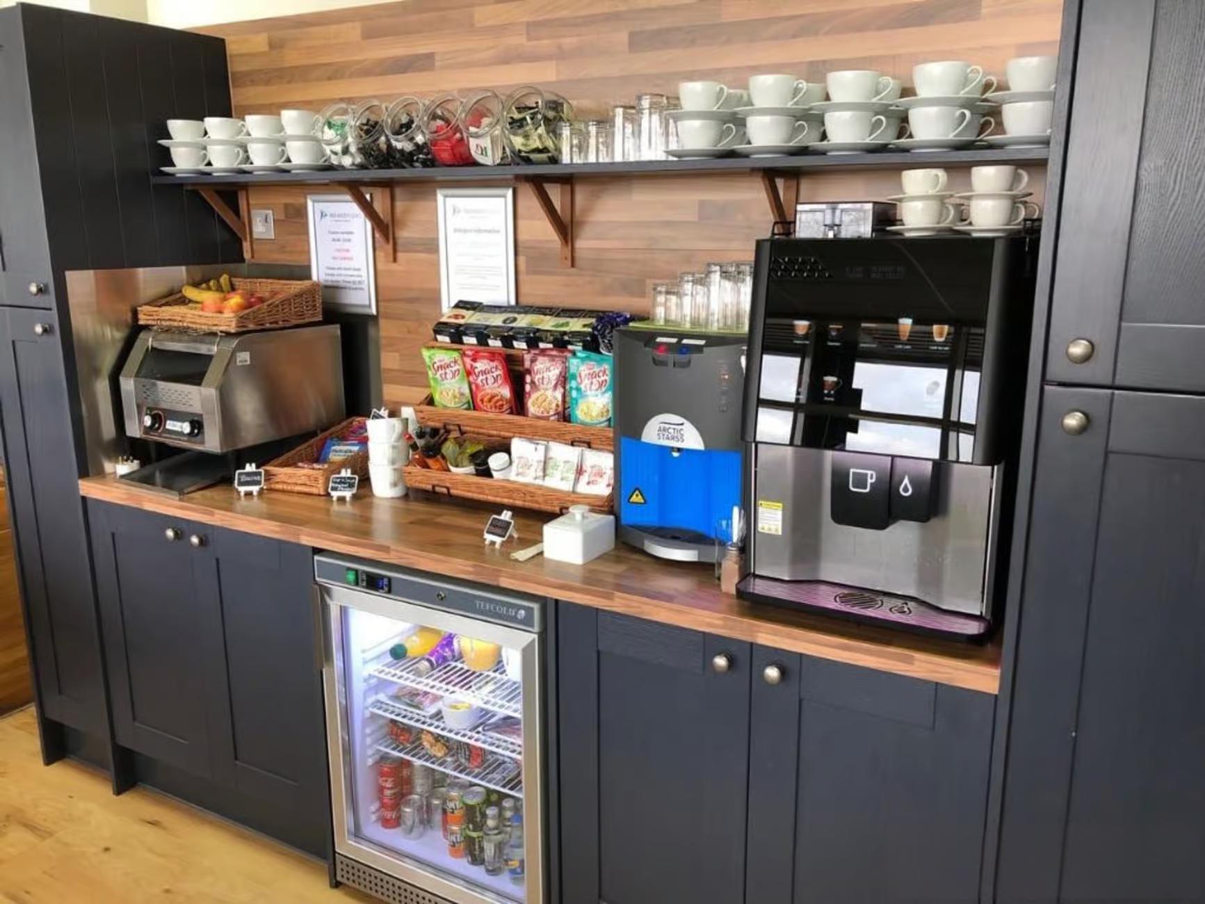 NWI Norwich INTL Airport: Zugang zur Executive Lounge
