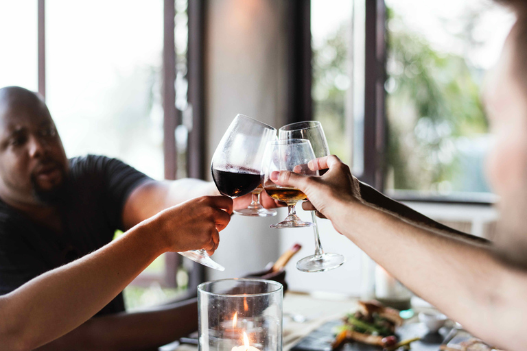 BA: Tour del vino con 5 tappe di degustazione nel cuore di PalermoTour a piedi di 5 tappe delle cantine di Buenos Aires