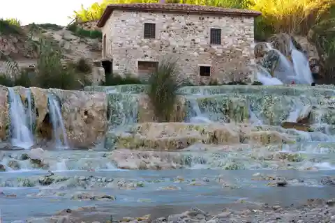 From Lucca: Trip to Saturnia Thermal Baths