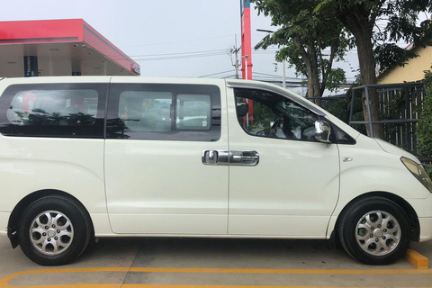 Private Transfer from Siem Reap to Phnom Penh Toyota Alphard