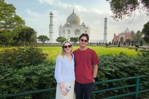 From Delhi : Private Taj Mahal & Agra Tour with 5* Meal