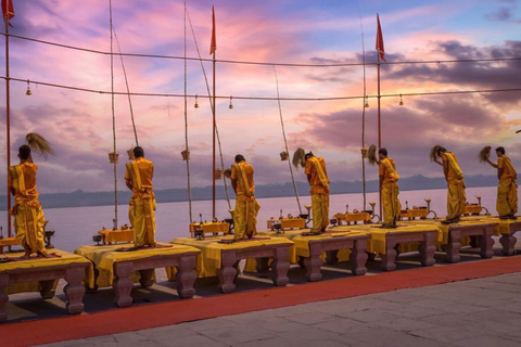 Varanasi: hoogtepunten van een privédagtrip en cruise op de Ganges