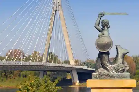 Varsóvia: Passeio de Bicicleta pela Cidade Real, Cidade Velha, Vístula e Parque Lazienki