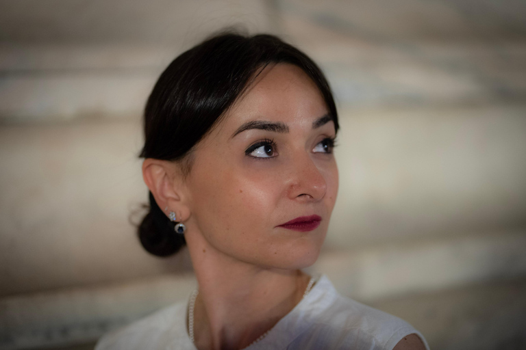 Milan: Professional Photoshoot with 25 photo + 2 videos