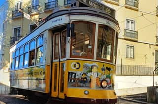 Lissabon: Zwischenstopp-Tour mit Abholung und Rücktransport vom/zum Flughafen