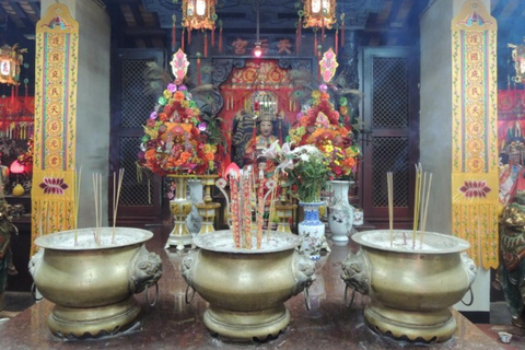 Hong Kong: Chinese New Year Tour with Parade Show and Dinner Early Bird Chinese New Year Tour with Parade Show and Dinner