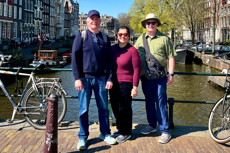 Amsterdam: Small Group Walking Tour with Fun Guide Walking Tour in Amsterdam with Enthusiastic and Fun Guide